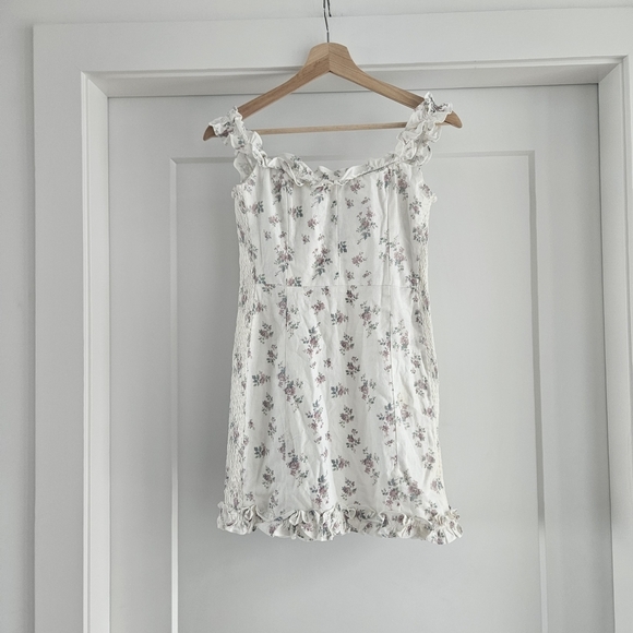 O.Vianca Dresses & Skirts - Elegant Floral Ruffle Mini Dress